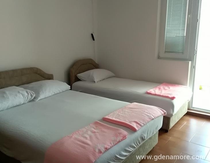 Trokrevetni apartman