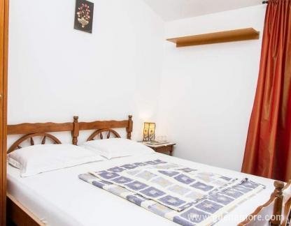 APARTMANI POPOVIC, zasebne nastanitve v mestu Bečići, Črna gora - cetvorosobni-apartman-becici-budva-6