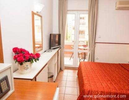 APARTMAJI SOFIJA, zasebne nastanitve v mestu Bečići, Črna gora - dsc_8571-600x400