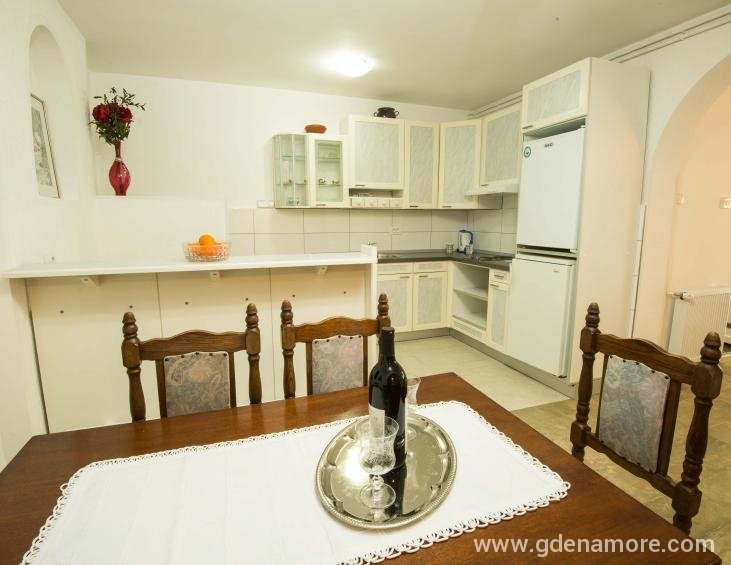 dvosobni-apartman-budva-9