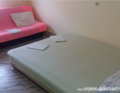 Apartmani Milan, privatni smeštaj u mestu Sutomore, Crna Gora