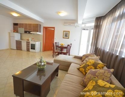 Braca Vojvodic apartmaji, zasebne nastanitve v mestu Djenović, Črna gora - 000_4083