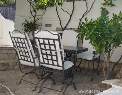 Vila Kaliper, privatni smeštaj u mestu Krimovica, Crna Gora - 39575710_2628546290504958_9197490744317706240_n