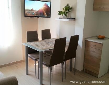 Apartmanok AMFORA - Apartman A2, Magán szállás a községben Igalo, Montenegró - 1a