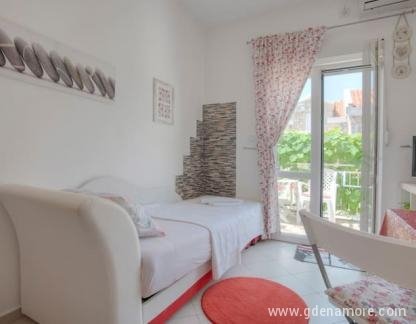 Apartmani DAČO, privatni smeštaj u mestu Sveti Stefan, Crna Gora - 0bdb37a7-9367-4b2f-94fd-d2d3ede74178
