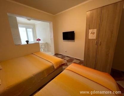 STUDIO APPARTEMENTS PERIČIĆ, logement privé à Sutomore, Monténégro - IMG-4f0d5a66f05824da2491af9ef159f82d-V