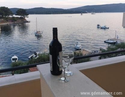 TONDO TIVAT, privatni smeštaj u mestu Tivat, Crna Gora - 208522626