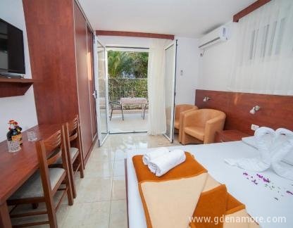 Guest House 4M Gregović, zasebne nastanitve v mestu Petrovac, Črna gora - 44810686