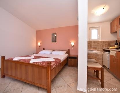 Apartmani Soljaga , Частный сектор жилья Петровац, Черногория - DSC_3575