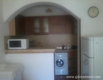 Apartments & rooms Kamovi, частни квартири в града Pomorie, България - 1