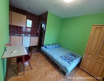 Pekovic, Privatunterkunft im Ort Šušanj, Montenegro - 20220710_195606