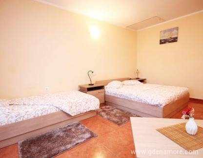Apartman broj 7, zasebne nastanitve v mestu Igalo, Črna gora - FB_IMG_1682010184596