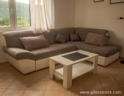 N&M Apartmani, privatni smeštaj u mestu Lastva Grbaljska, Crna Gora - Dnevna soba