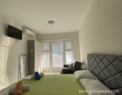 Apartman Iva, privatni smeštaj u mestu Bijela, Crna Gora - viber_image_2023-05-29_17-45-32-379