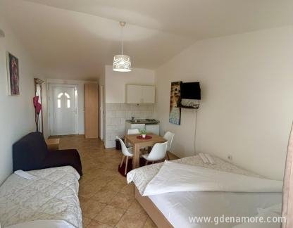Apartmaji Borsalino, zasebne nastanitve v mestu Sutomore, Črna gora - viber_image_2023-06-03_14-03-01-300