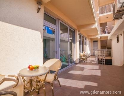  Raymond apartmani, частни квартири в града Pržno, Черна Гора - 9