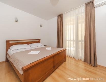 Apartmani "Tri Ribara", privatni smeštaj u mestu Rafailovići, Crna Gora - 098A7203
