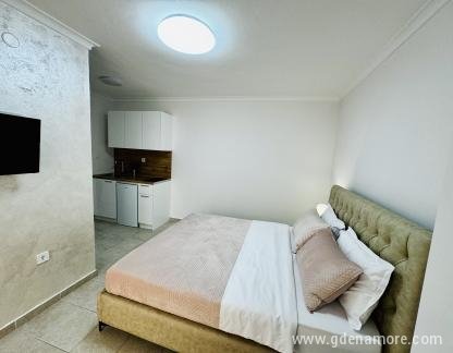 Apartmaji Laila , zasebne nastanitve v mestu Dobre Vode, Črna gora - IMG_9069
