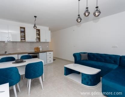  Lux Apartmani Mediteran, privatni smeštaj u mestu Bijela, Crna Gora - Untitled-8951