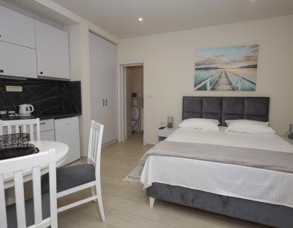  Apartmani Milanovic, privatni smeštaj u mestu Kumbor, Crna Gora - PSX_20240414_222158
