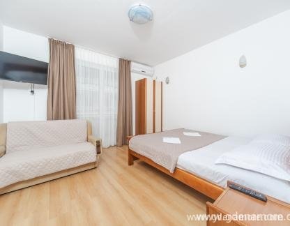 Apartmani "Tri Ribara", privatni smeštaj u mestu Rafailovići, Crna Gora - 098A7277_Sa3QbGtntk