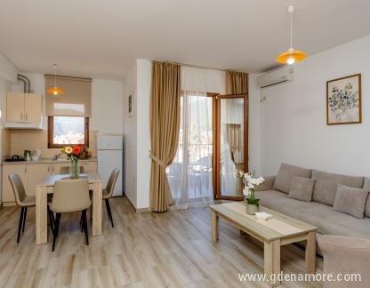 Apartments Arvala, alloggi privati a Budva, Montenegro - 6
