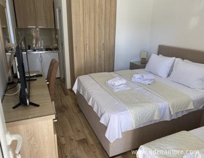 Апартаменти Вико 65, частни квартири в града Igalo, Черна Гора - IMG-5eeddb766d018d07b7d345449f1cd303-V