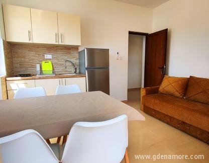 Apartmani Vuković-Brca, privatni smeštaj u mestu Sutomore, Crna Gora - IMG-652222f514a6a89bd68047952fe57477-V