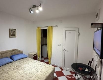 Apartmani Ivanovic, zasebne nastanitve v mestu Sutomore, Črna gora - IMG_0962