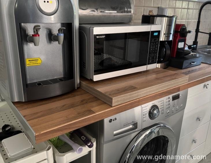 kitchen amenities 