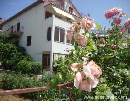 Apartmani Rubinić Jelsa, privatni smeštaj u mestu Hvar Jelsa, Hrvatska - kuća
