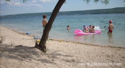 apartmani LORA, privatni smeštaj u mestu Posedarje, Hrvatska