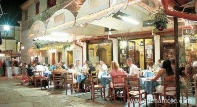 Restoran , privatni smeštaj u mestu Umag, Hrvatska