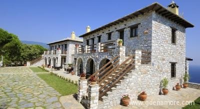 Prasino Galazio Traditional Guesthouse, privatni smeštaj u mestu Mouresi, Grčka