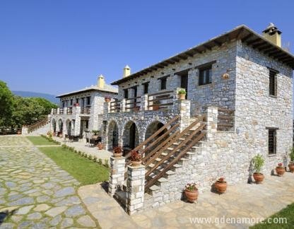 Prasino Galazio Traditional Guesthouse, privatni smeštaj u mestu Mouresi, Grčka