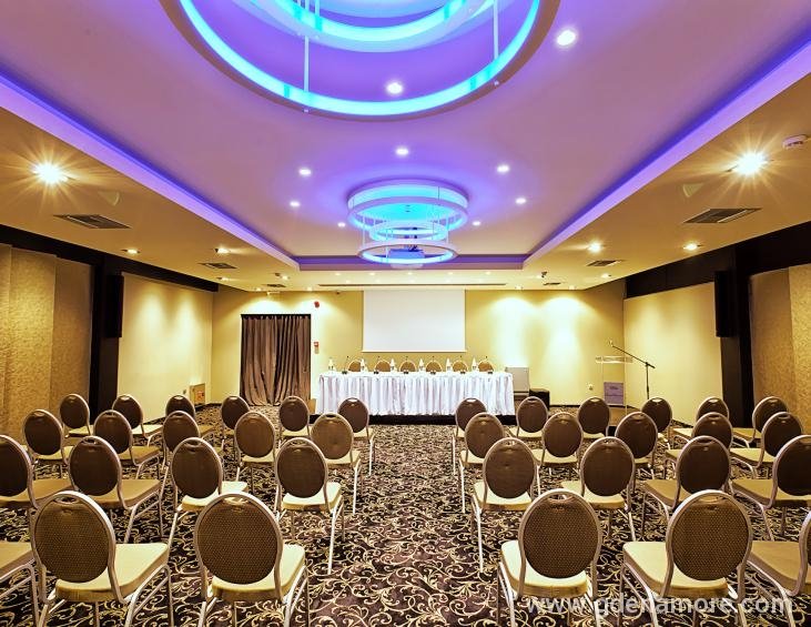 DIAMOND CONFERENCE CENTER