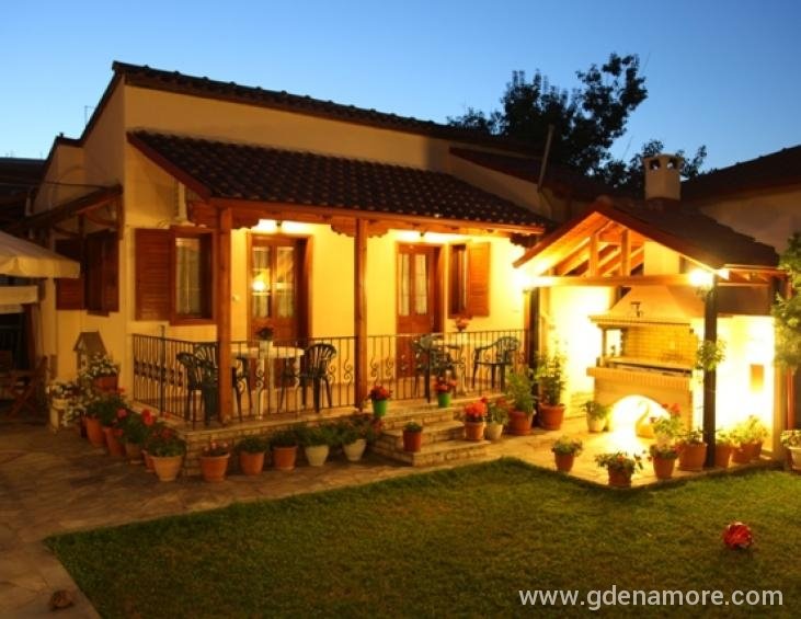 Garden house night