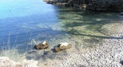 Apartmani pored mora , privatni smeštaj u mestu Hvar Jelsa, Hrvatska