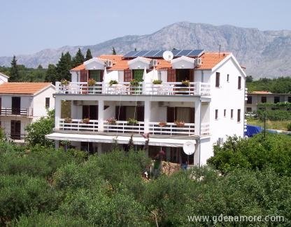Apartmani IDA, privatni smeštaj u mestu Hvar Sućuraj, Hrvatska - Kuća