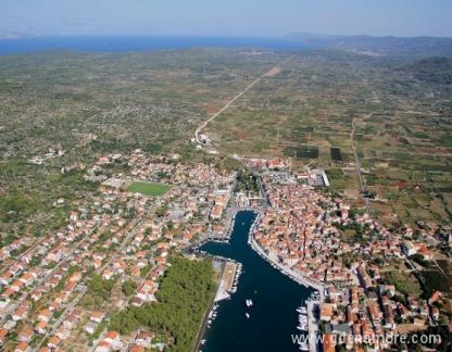 Hostel Sunce, privatni smeštaj u mestu Starigrad, Hrvatska - Stari Grad