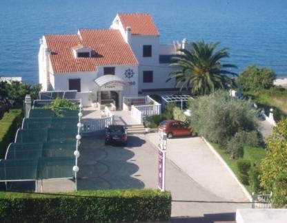 Вила Амиго, частни квартири в града Podstrana, Хърватия - Villa Amigo