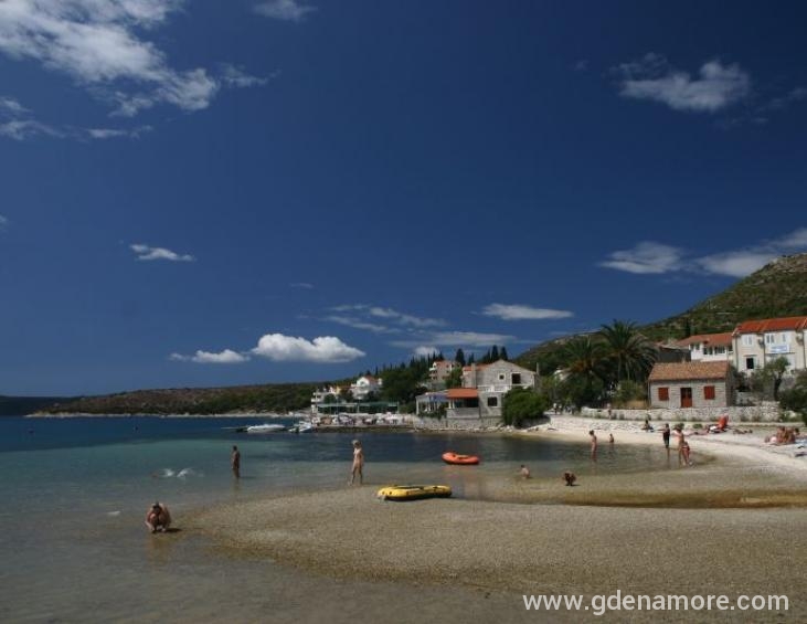 plaža ispred vile tia maria