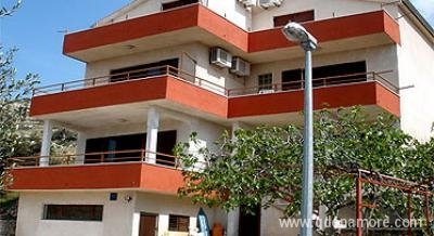 Apartmani Bilo, privatni smeštaj u mestu Primošten, Hrvatska