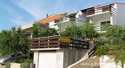 Apartmani JELEKOVAC, privatni smeštaj u mestu Sv. Filip i Jakov, Hrvatska