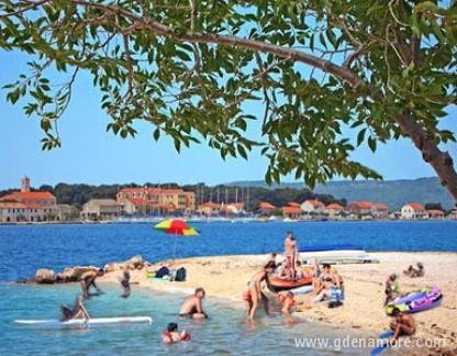Апартаменты Мадлена, Частный сектор жилья Бродарица, Хорватия - Plaža