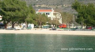 Apartmani Marin, privatni smeštaj u mestu Promajna, Hrvatska