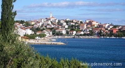 Apartmani Mario, privatni smeštaj u mestu Seget Vranjica, Hrvatska