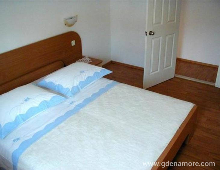 apartmn 1bracna soba