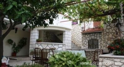 Apartmani HULJIĆ, privatni smeštaj u mestu Hvar, Hrvatska