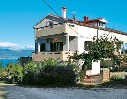 Risika Apartman, privatni smeštaj u mestu Krk Vrbnik, Hrvatska - Kuća
